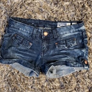 ChiOle Distressed cuffed shorts sz XS